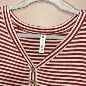 Lightweight rust/cream, color sweater, long sleeve size large